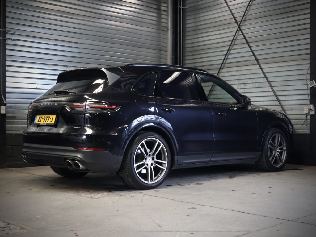 Porsche Cayenne — foto 3