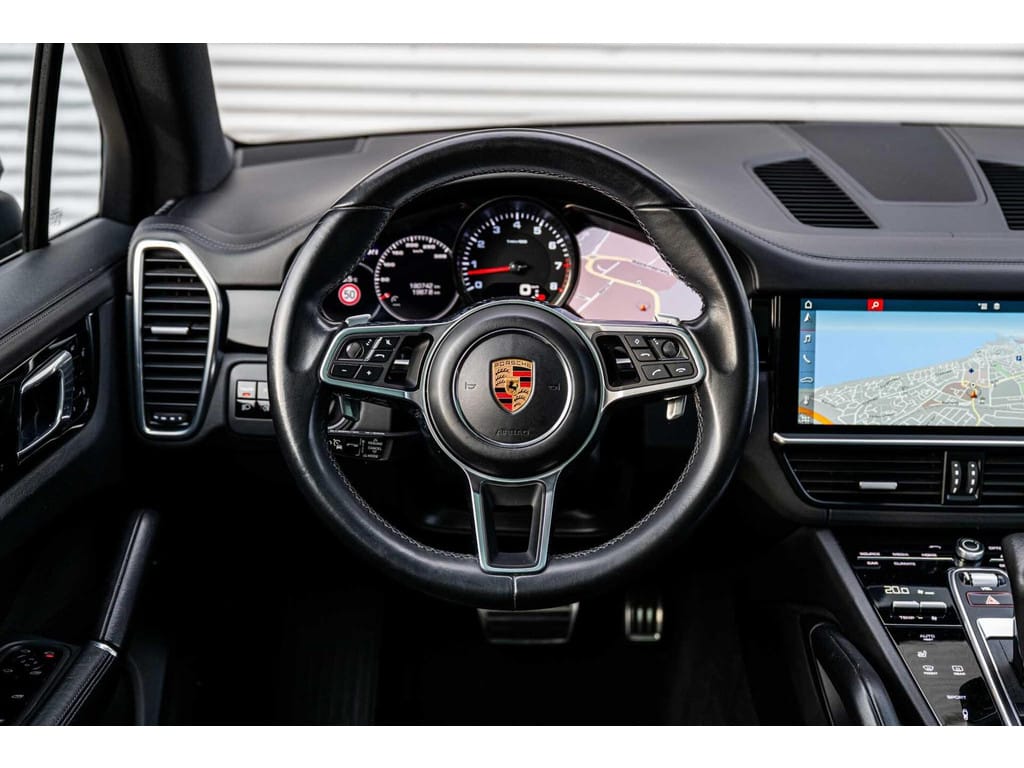 Porsche Cayenne — foto 8