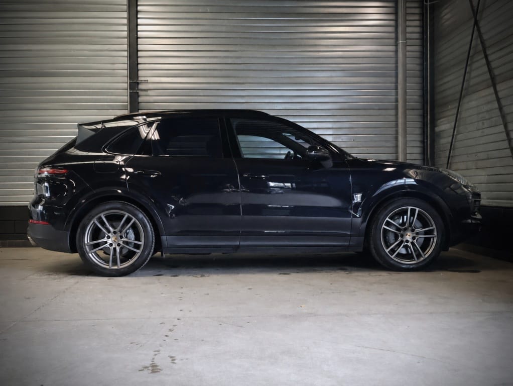 Porsche Cayenne — foto 16