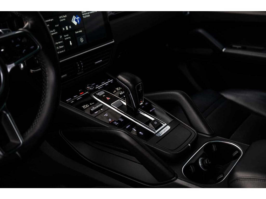 Porsche Cayenne — foto 30