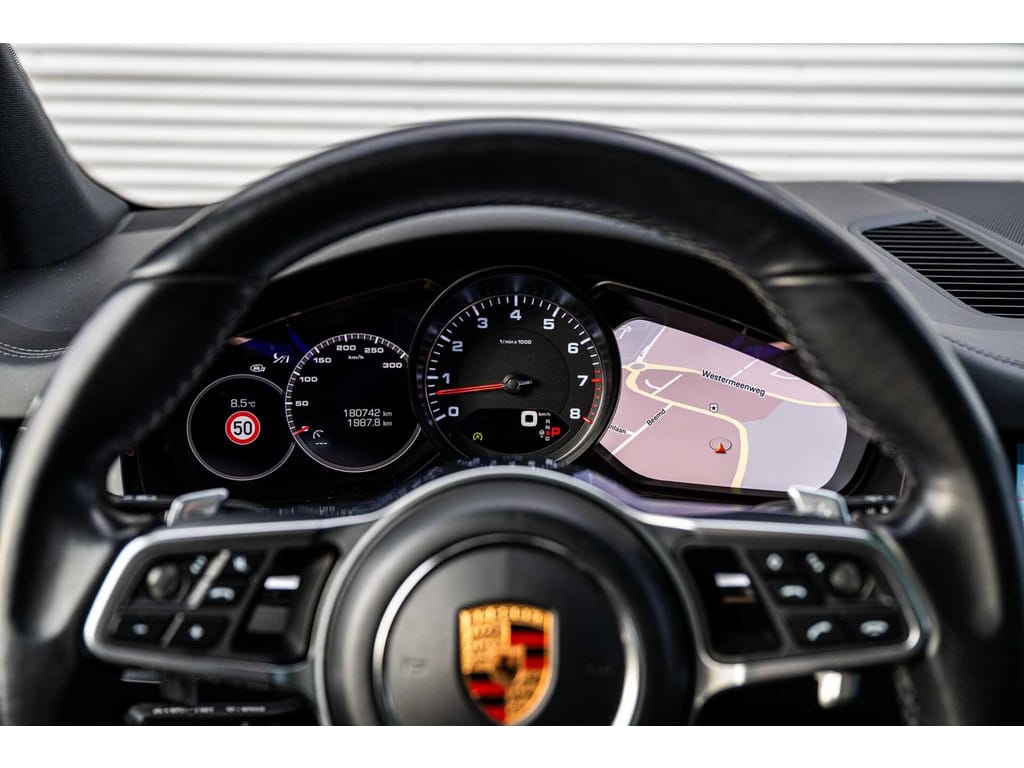 Porsche Cayenne — foto 36