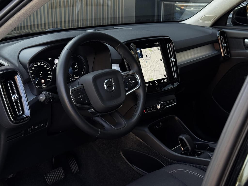 Volvo XC40 — foto 6
