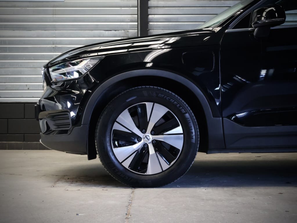 Volvo XC40 — foto 12