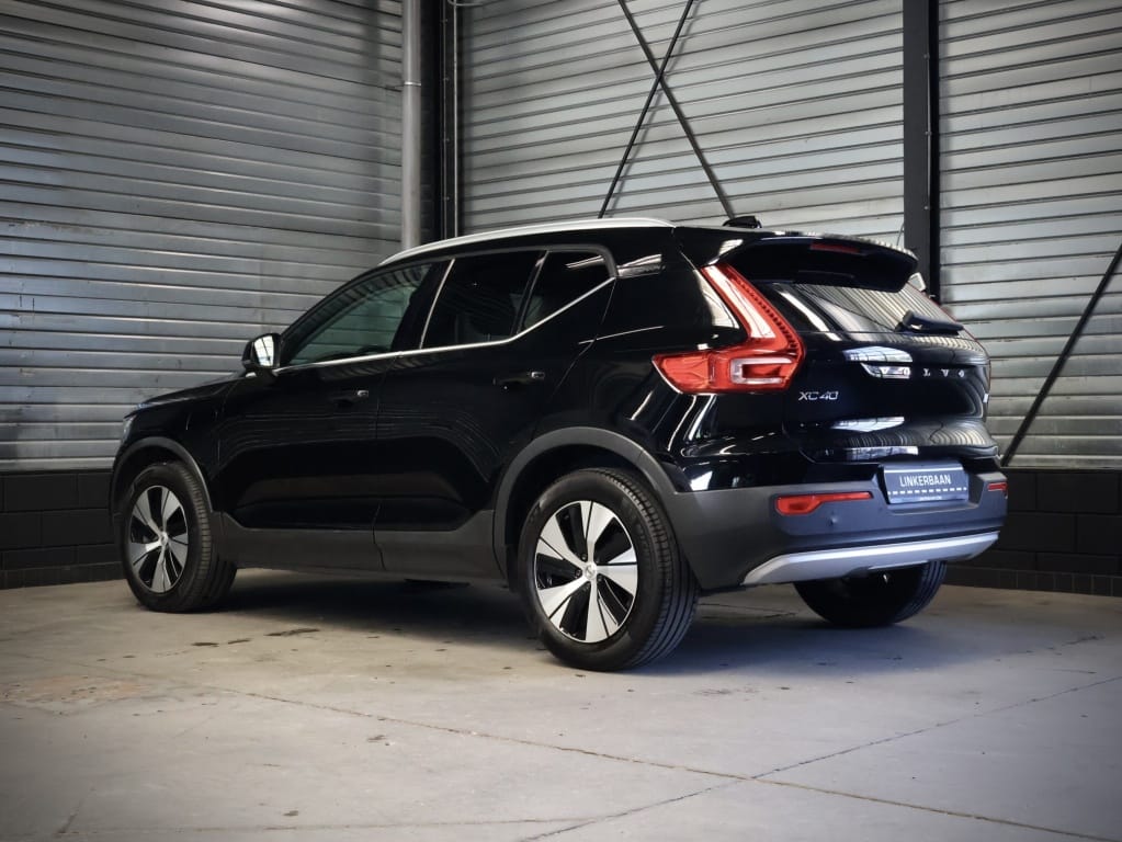 Volvo XC40 — foto 14