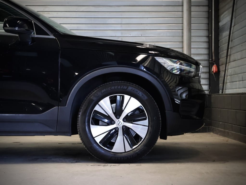 Volvo XC40 — foto 19