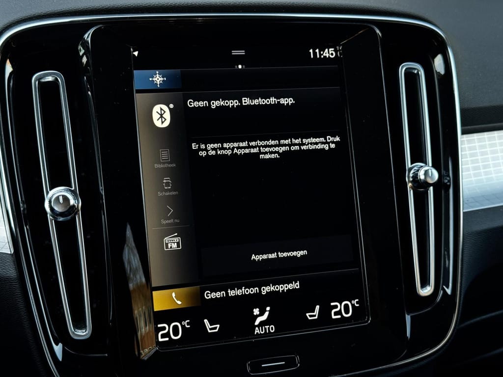 Volvo XC40 — foto 21