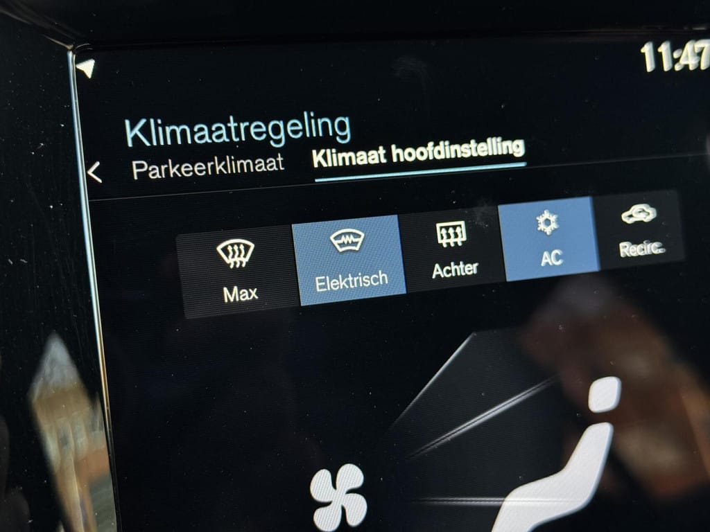 Volvo XC40 — foto 25