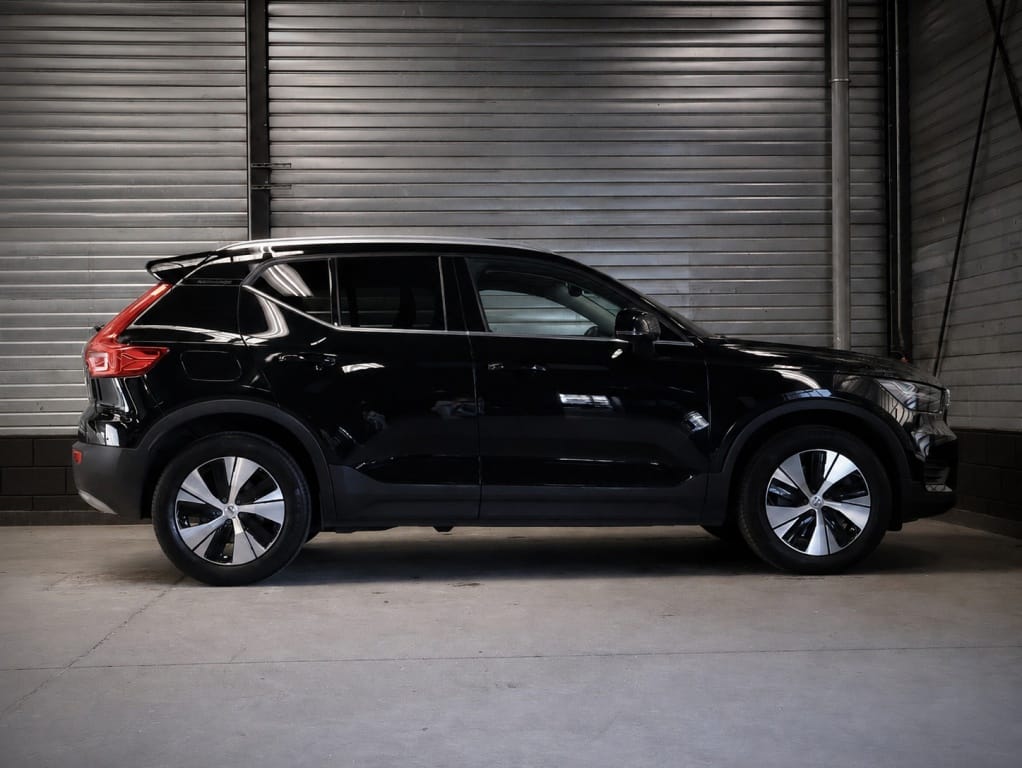 Volvo XC40 — foto 18