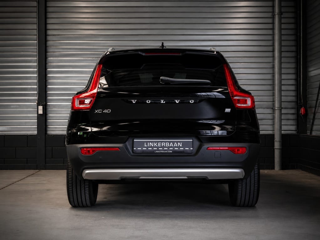 Volvo XC40 — foto 16