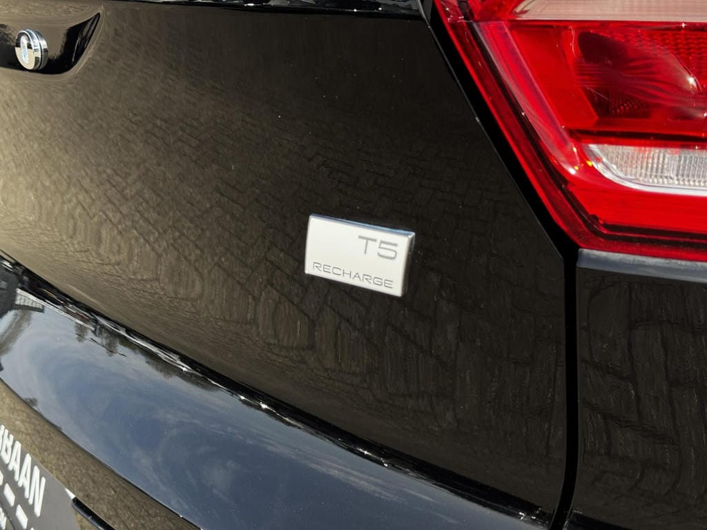 Volvo XC40 — foto 55
