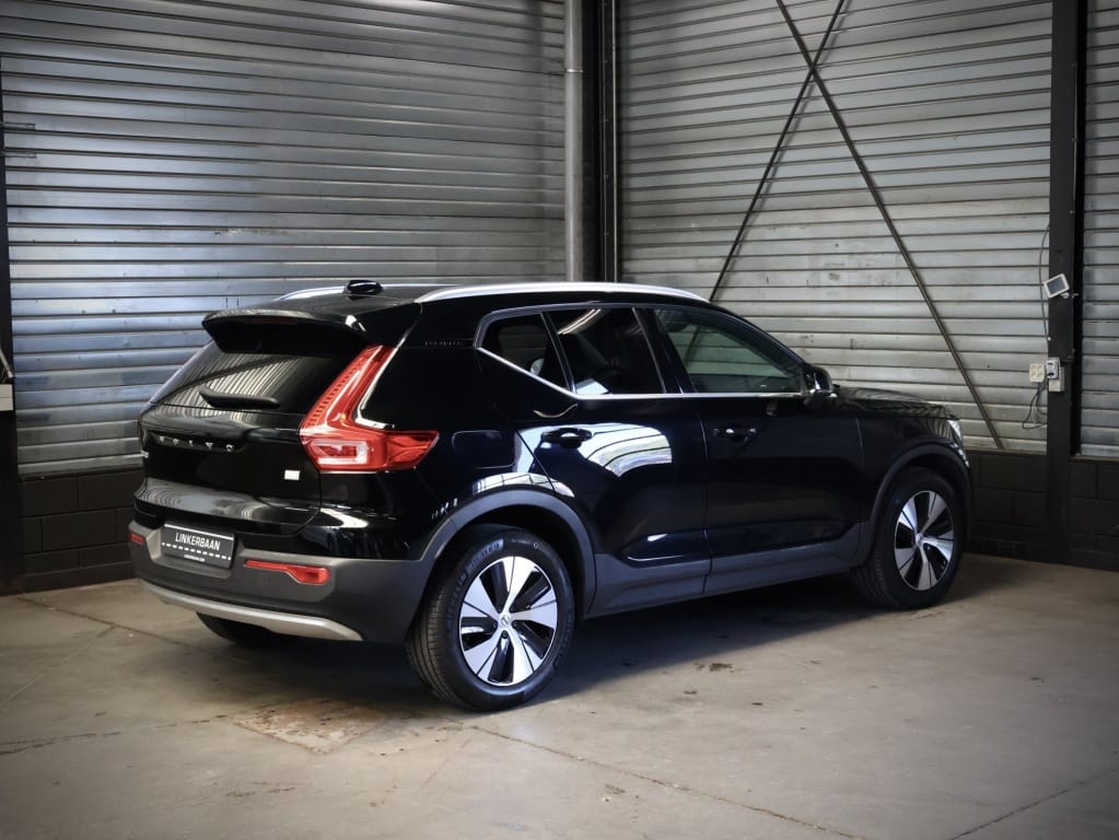 Volvo XC40 — foto 58
