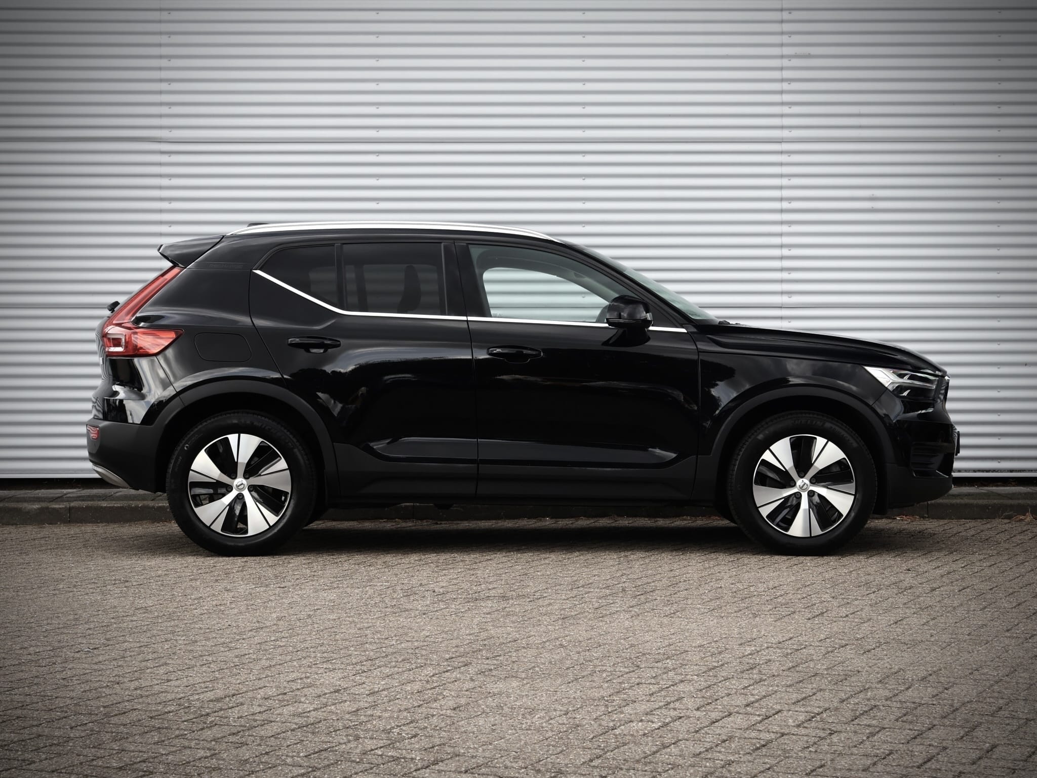 Volvo XC40 — foto 14