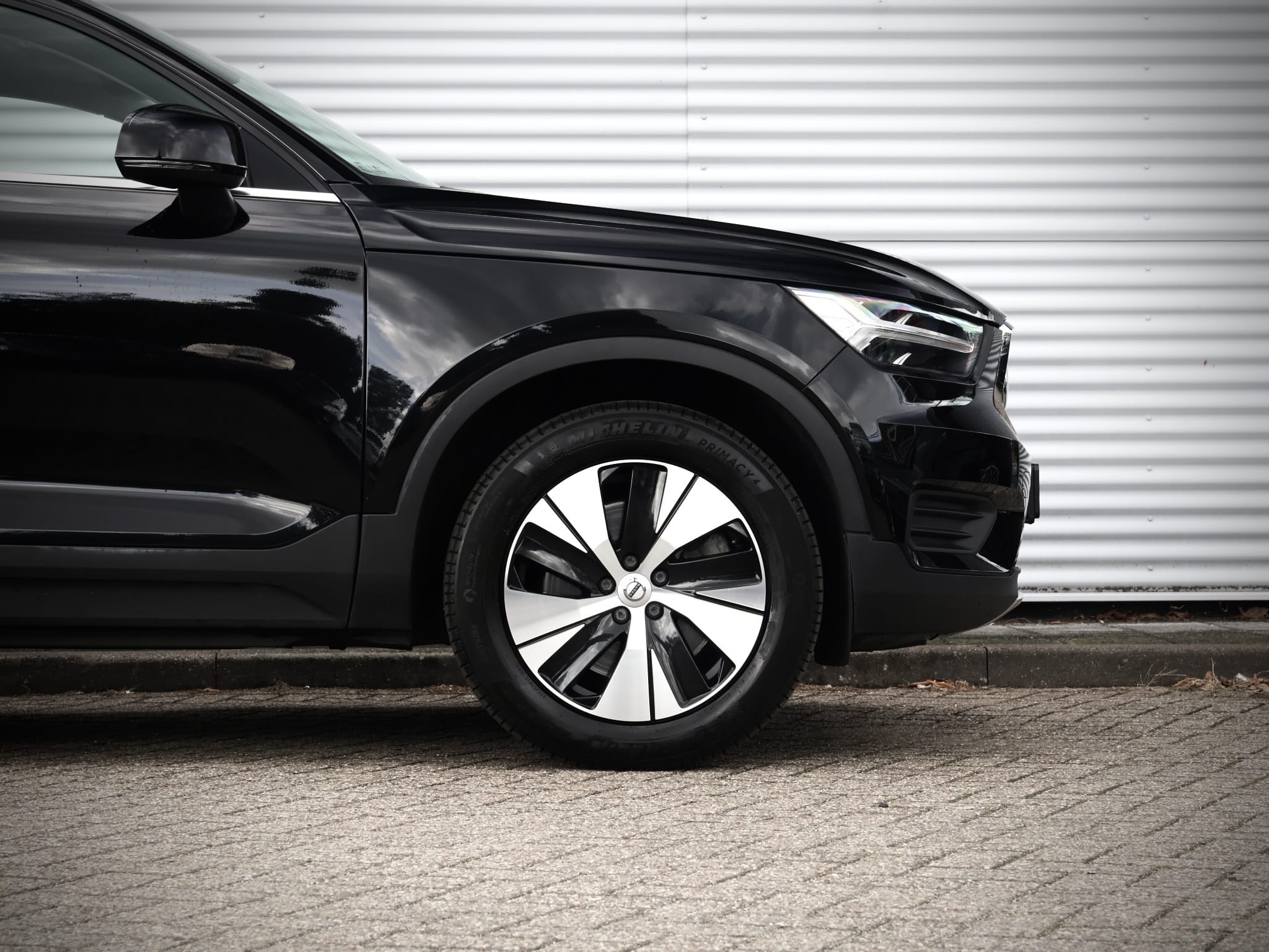 Volvo XC40 — foto 15