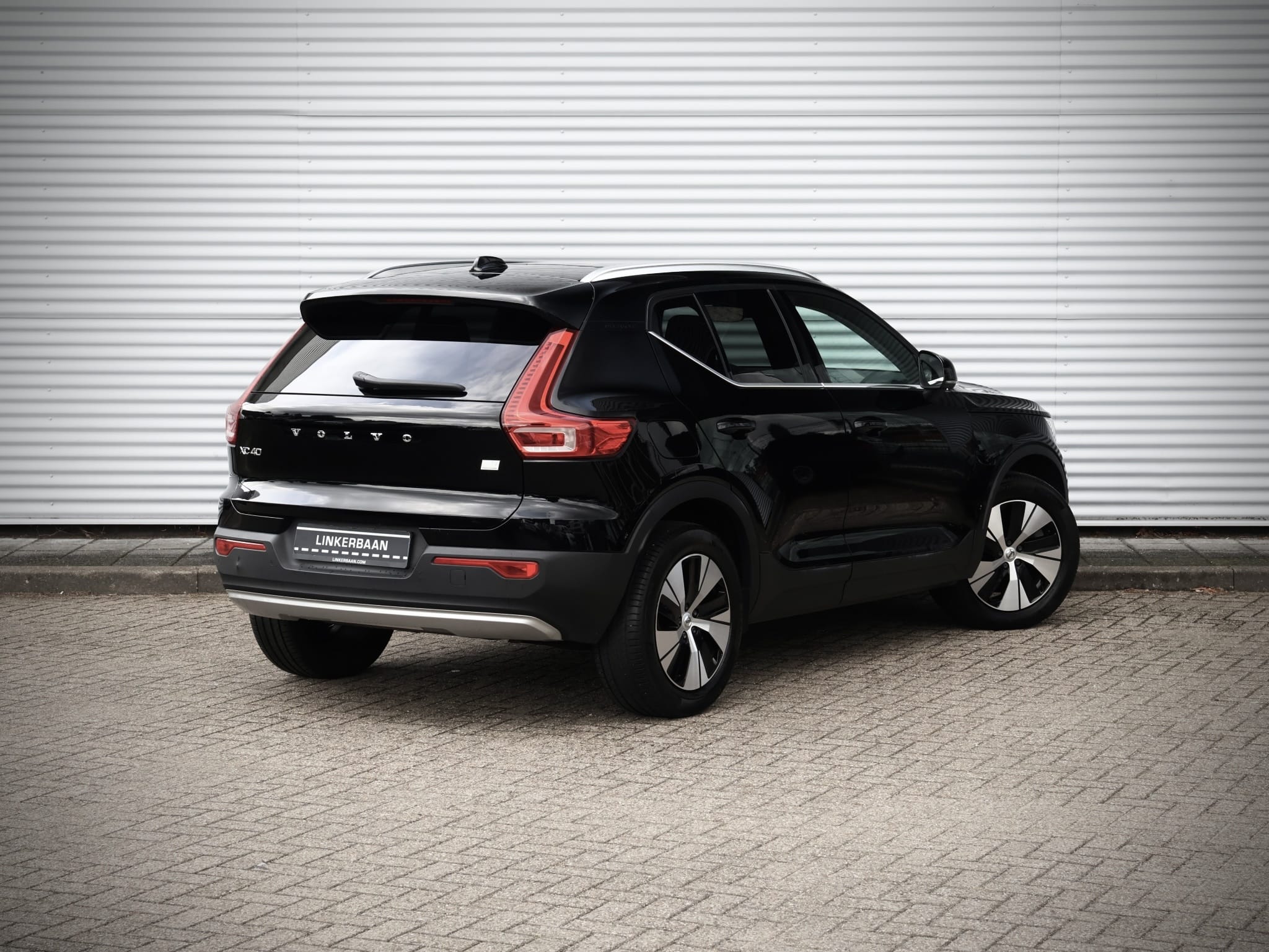 Volvo XC40 — foto 54
