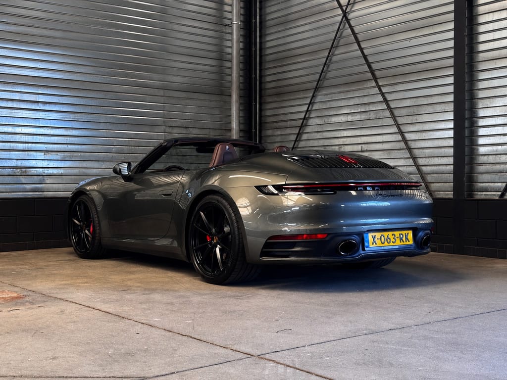 Porsche 911 — foto 12