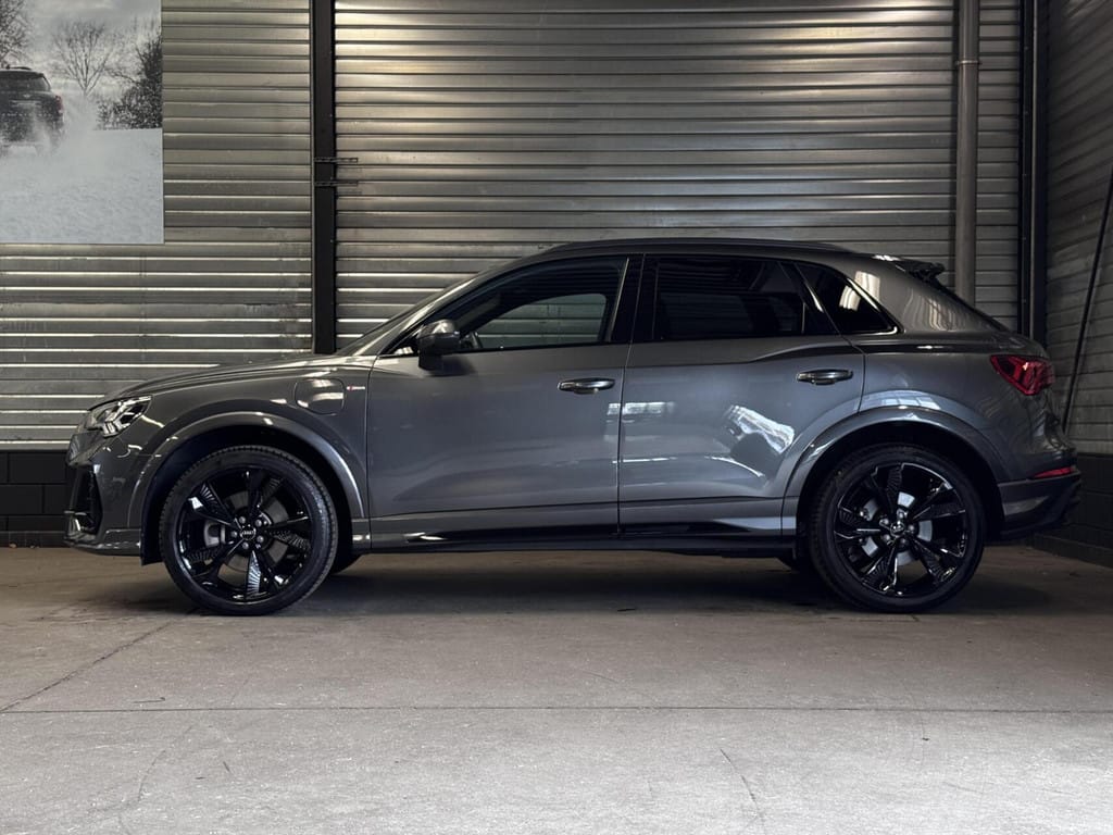 Audi Q3 — foto 11