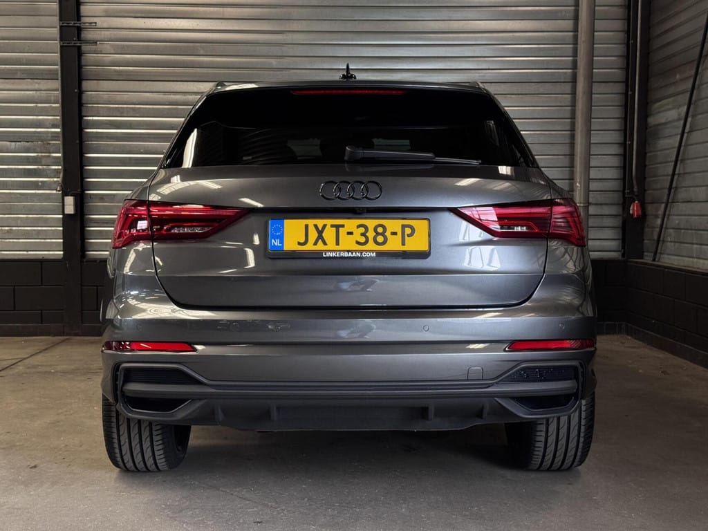Audi Q3 — foto 14