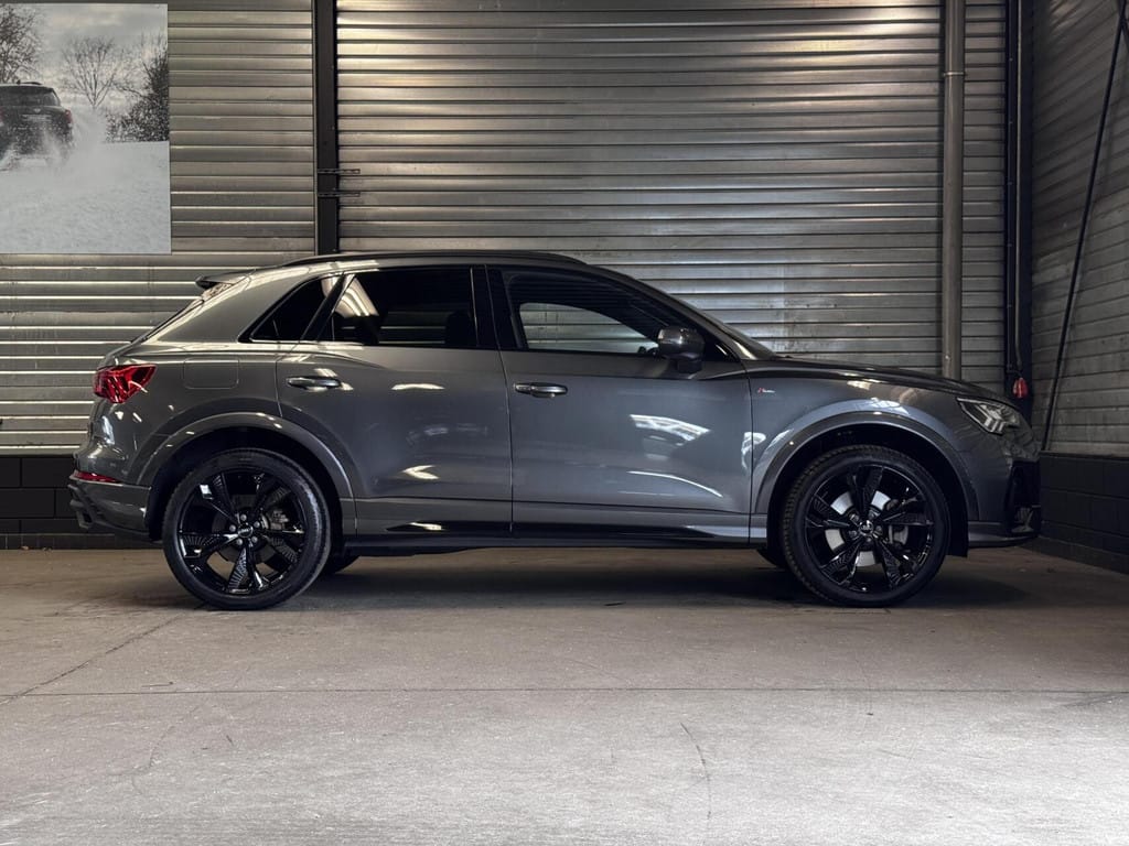 Audi Q3 — foto 16