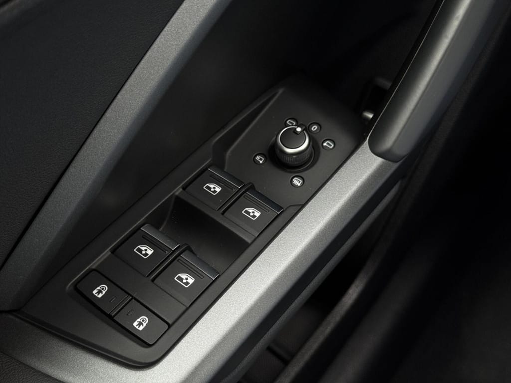 Audi Q3 — foto 32