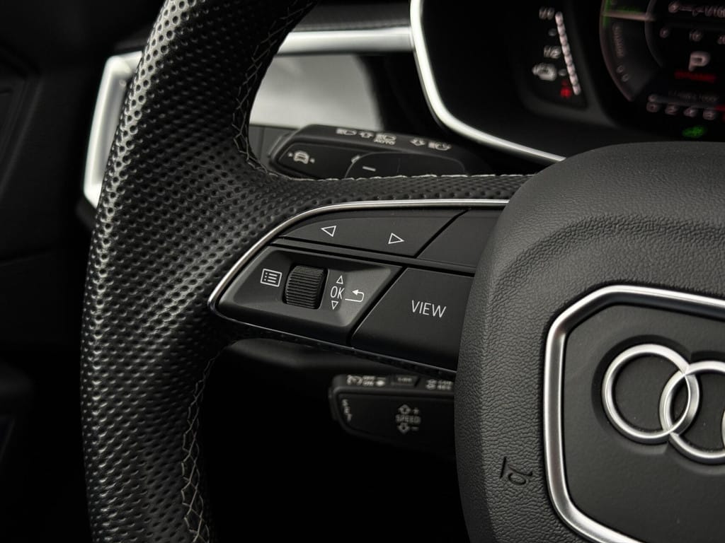 Audi Q3 — foto 34