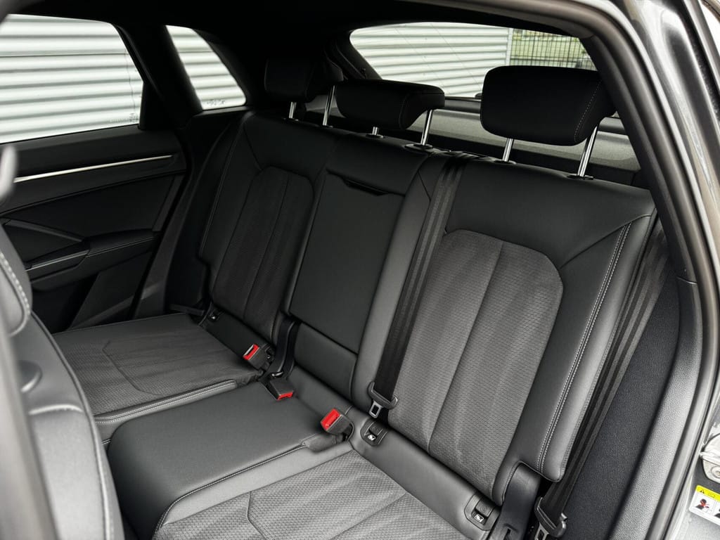 Audi Q3 — foto 49