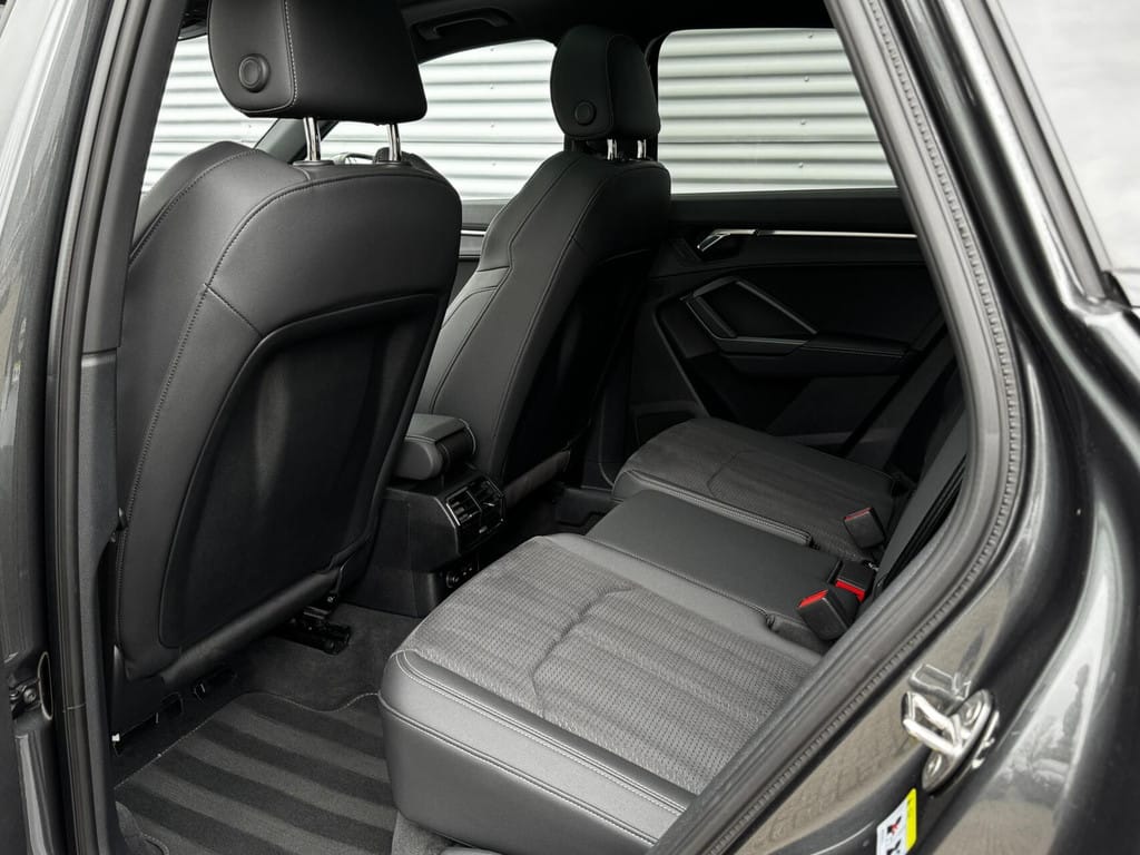 Audi Q3 — foto 50