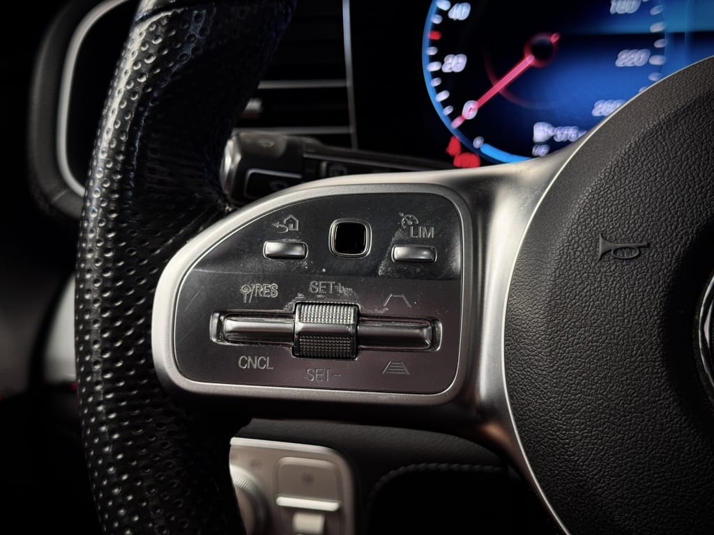 Mercedes-Benz GLE — foto 36