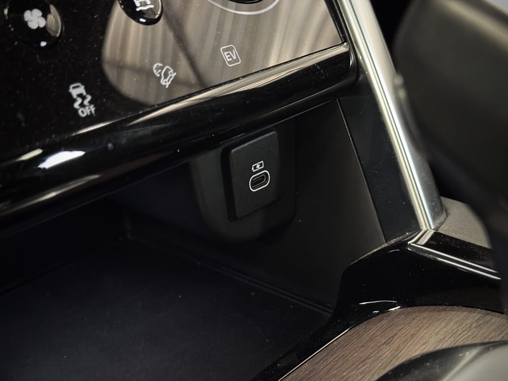 Land Rover Discovery Sport — foto 31