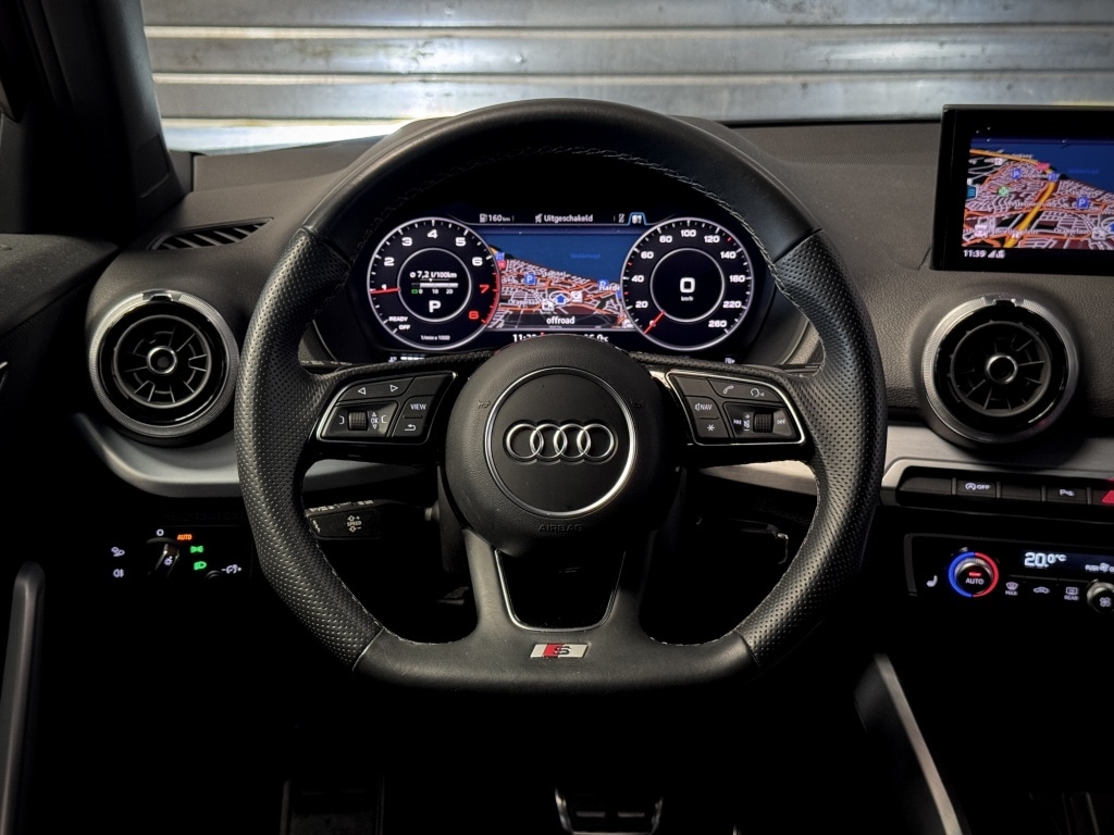 zoomed-item