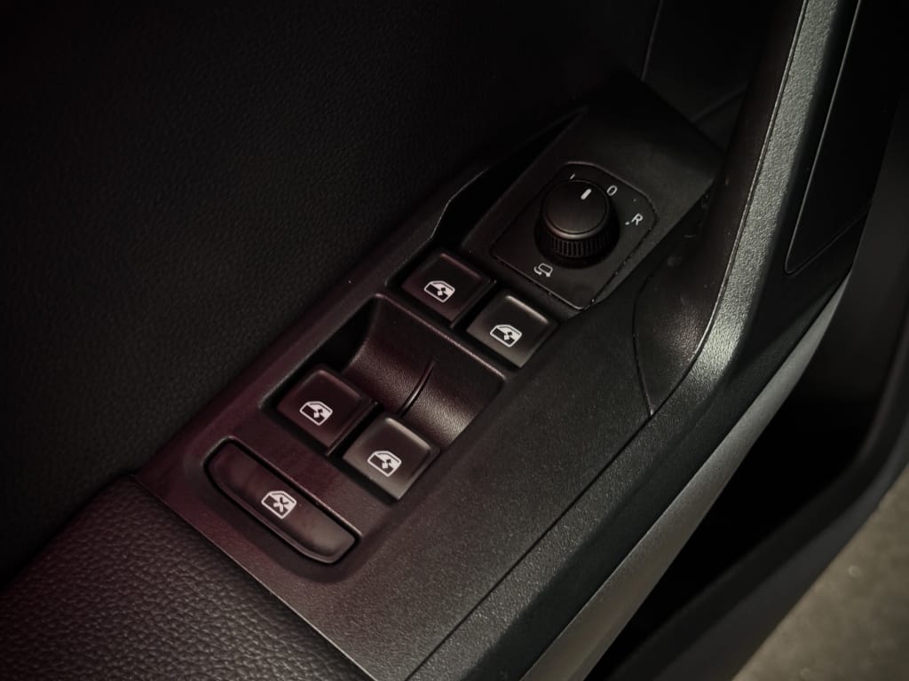 SEAT Arona — foto 33
