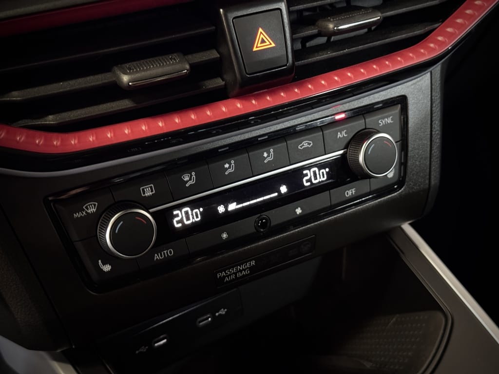 SEAT Arona — foto 40