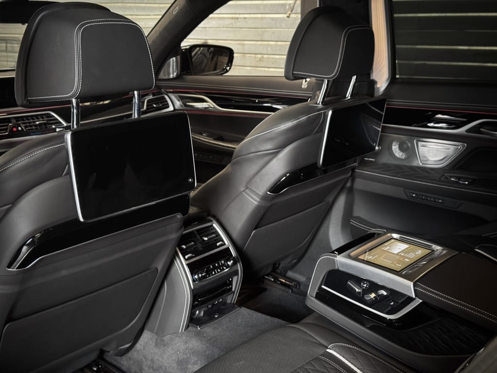 BMW 7 — foto 9