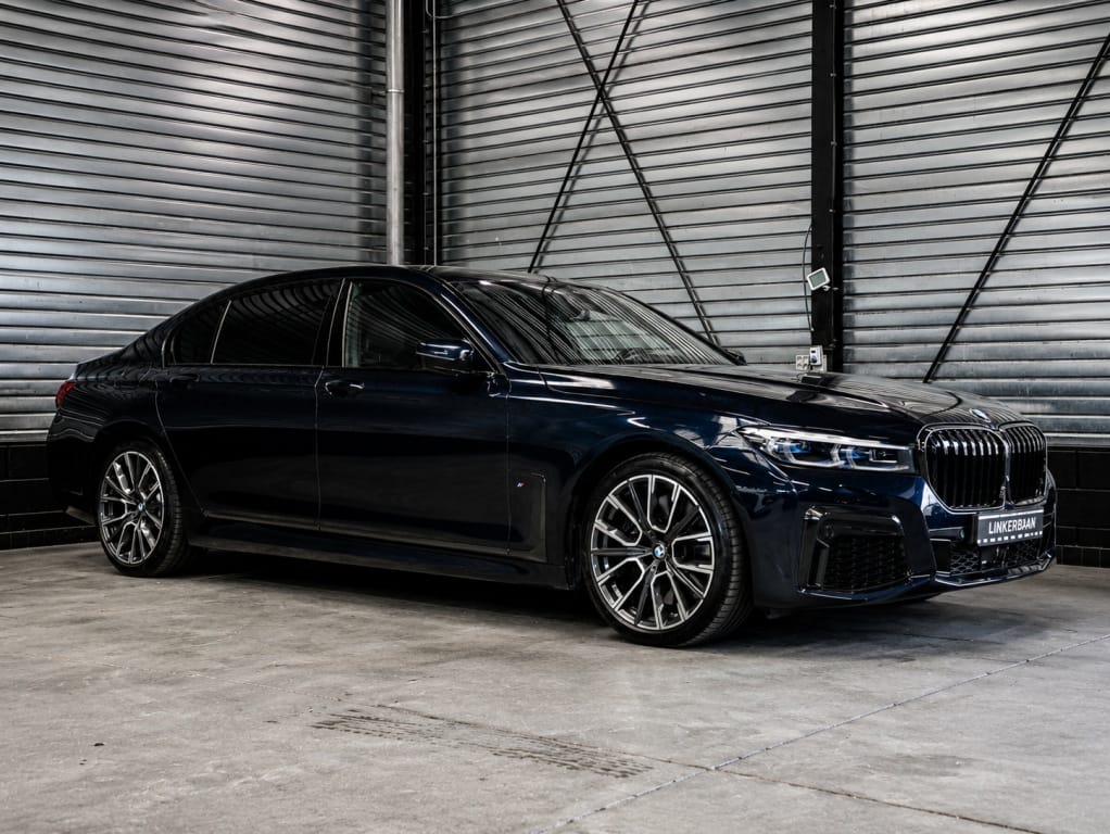 BMW 7 — foto 16