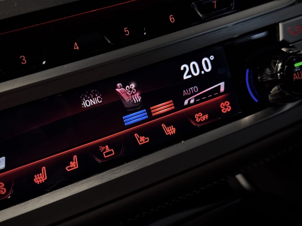 BMW 7 — foto 28