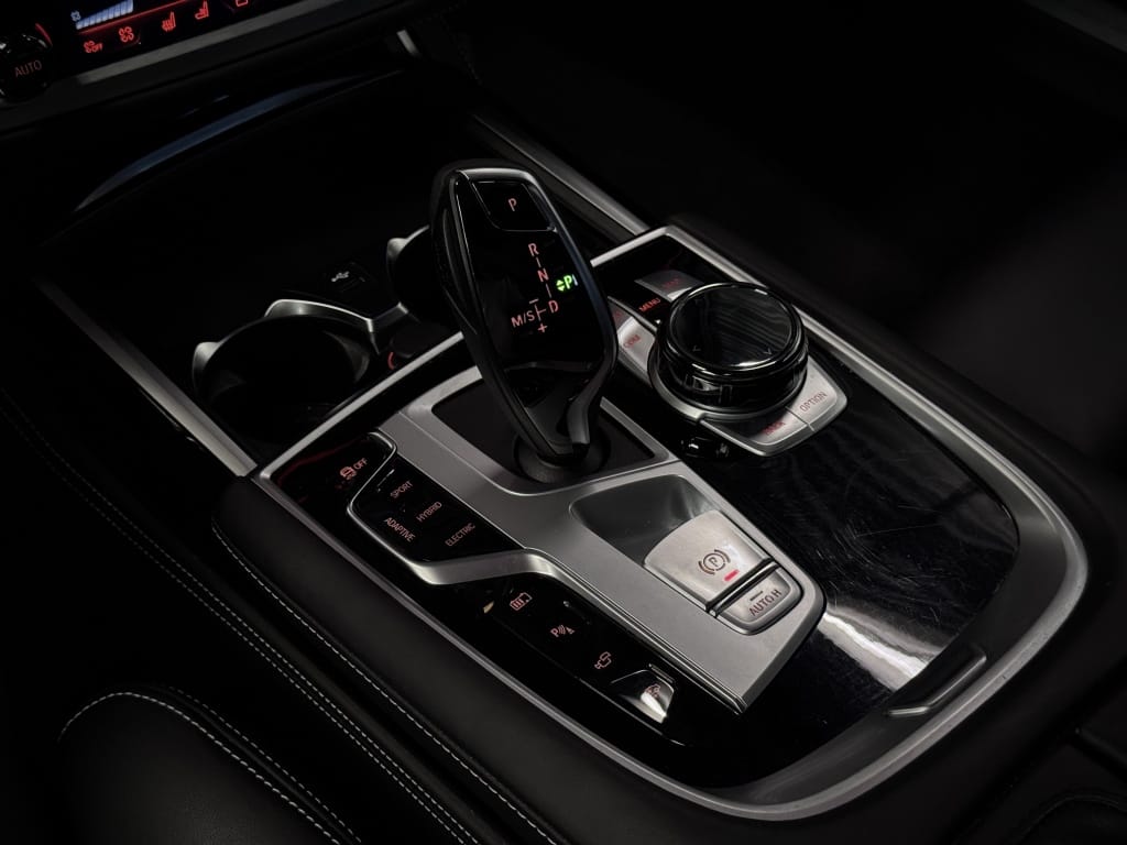 BMW 7 — foto 30
