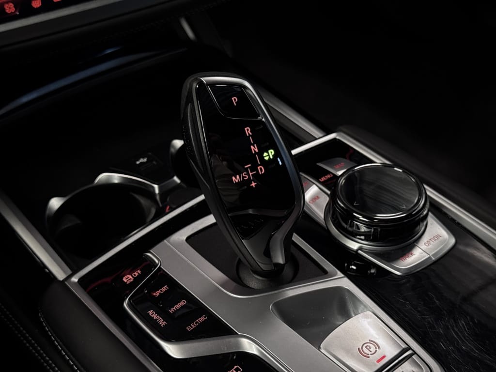 BMW 7 — foto 31
