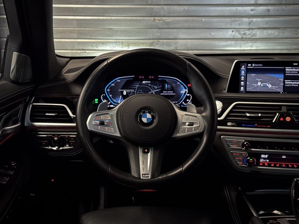 BMW 7 — foto 36