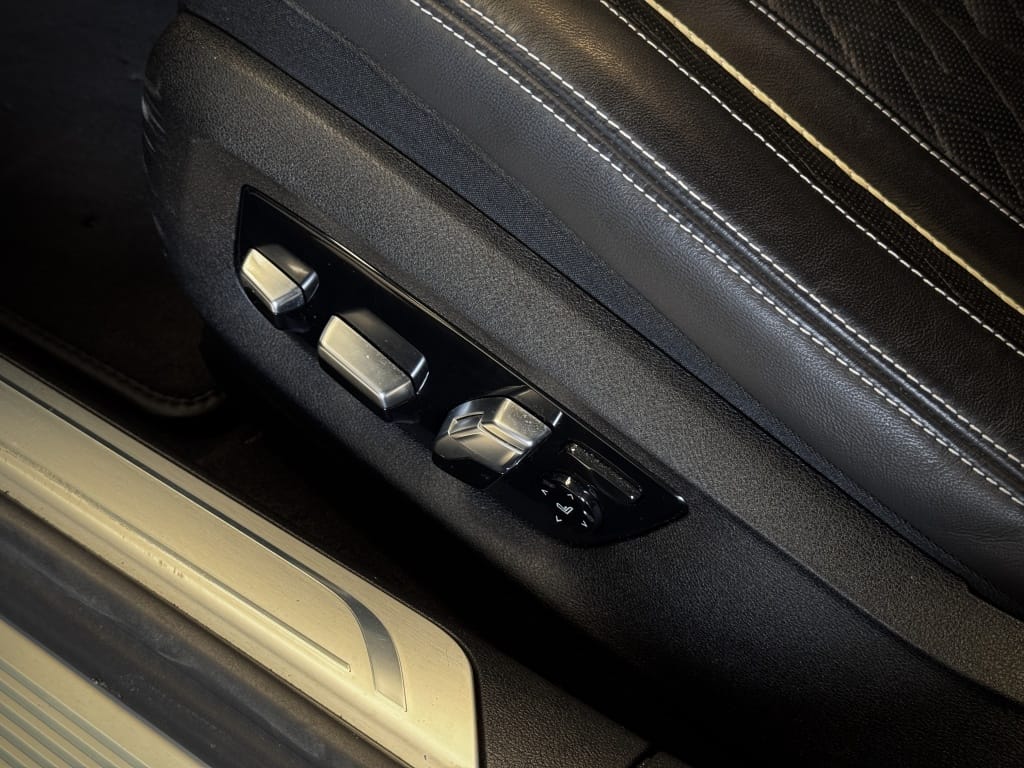 BMW 7 — foto 54