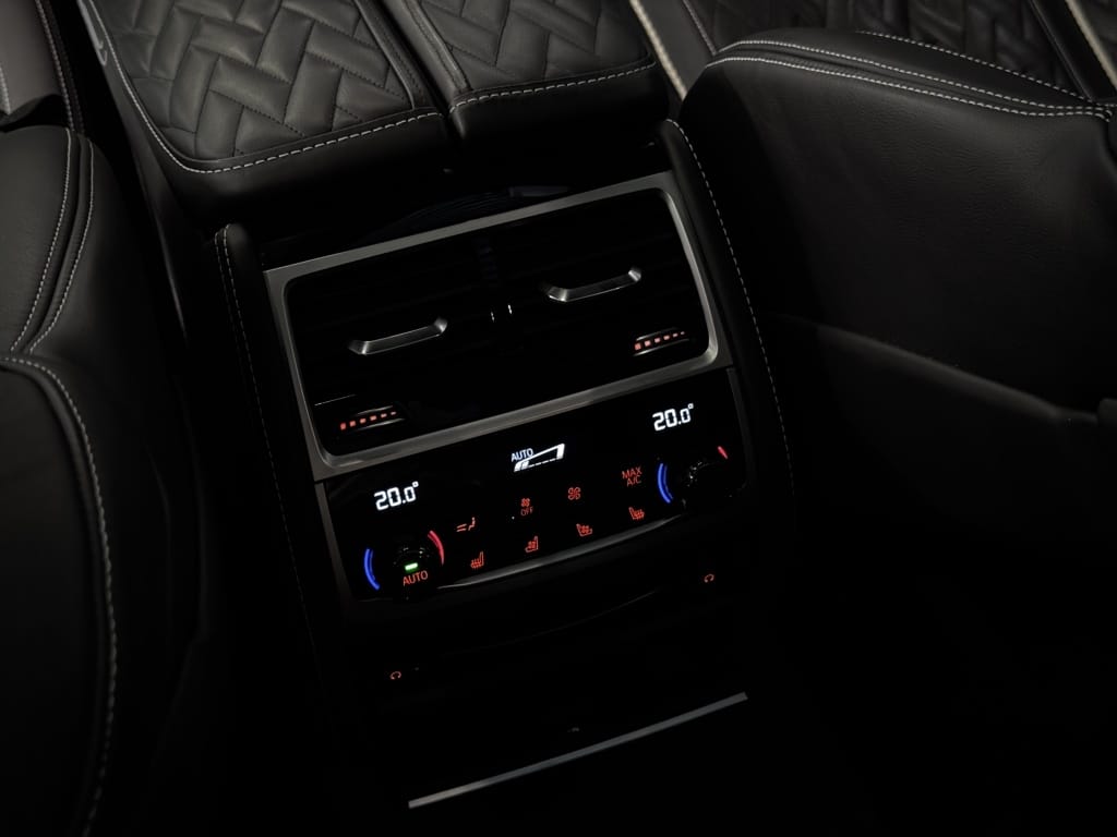 BMW 7 — foto 59