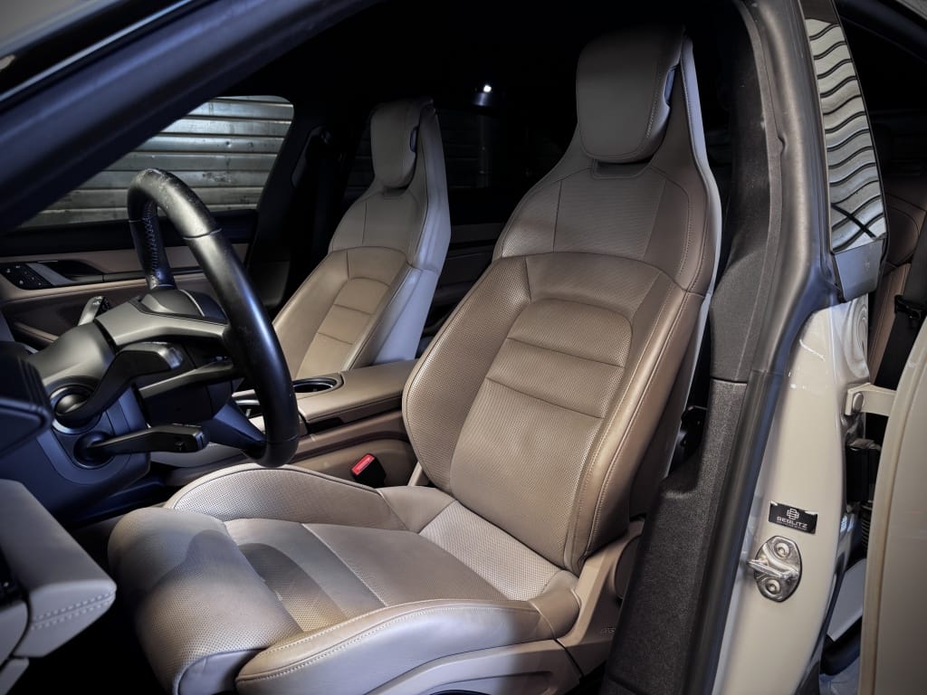 Porsche Taycan Cross Turismo — foto 7