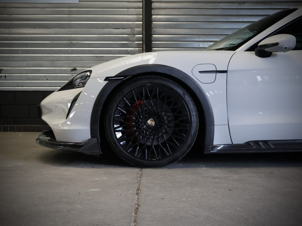 Porsche Taycan Cross Turismo — foto 10