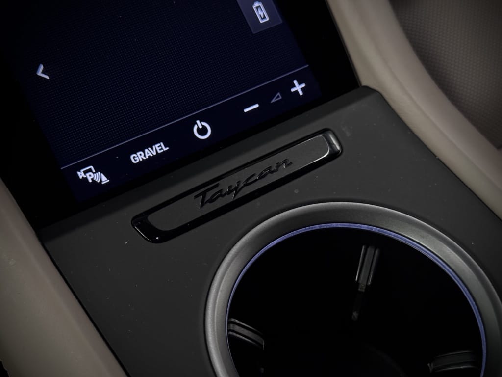 Porsche Taycan Cross Turismo — foto 31