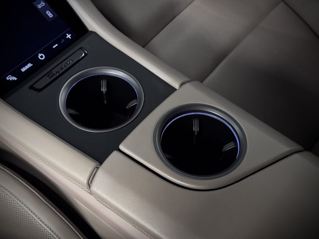 Porsche Taycan Cross Turismo — foto 32