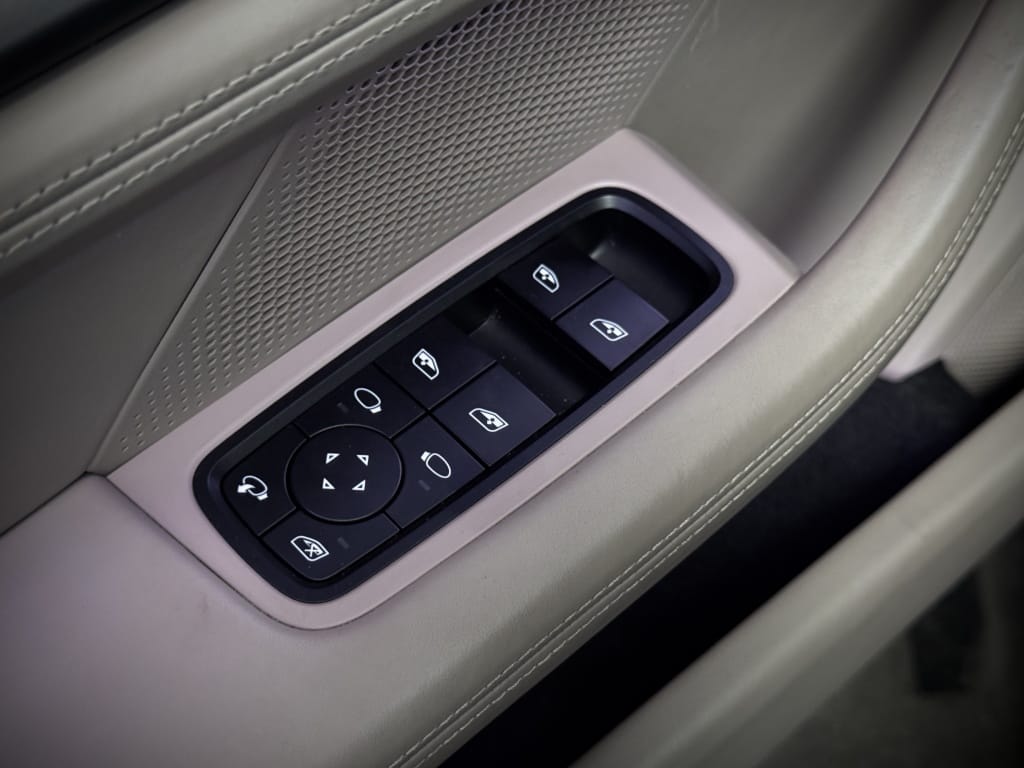 Porsche Taycan Cross Turismo — foto 50