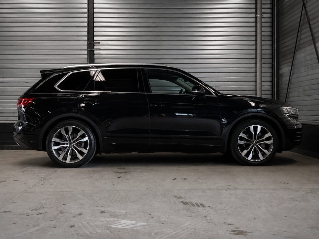 Volkswagen Touareg — foto 17