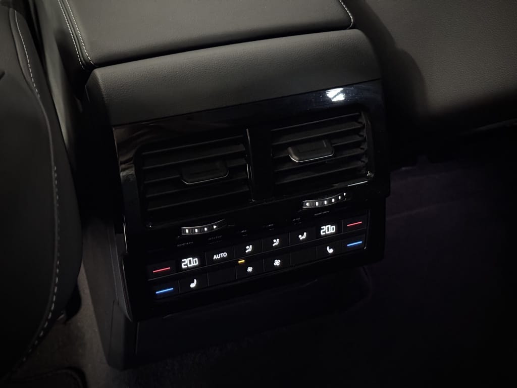 Volkswagen Touareg — foto 52