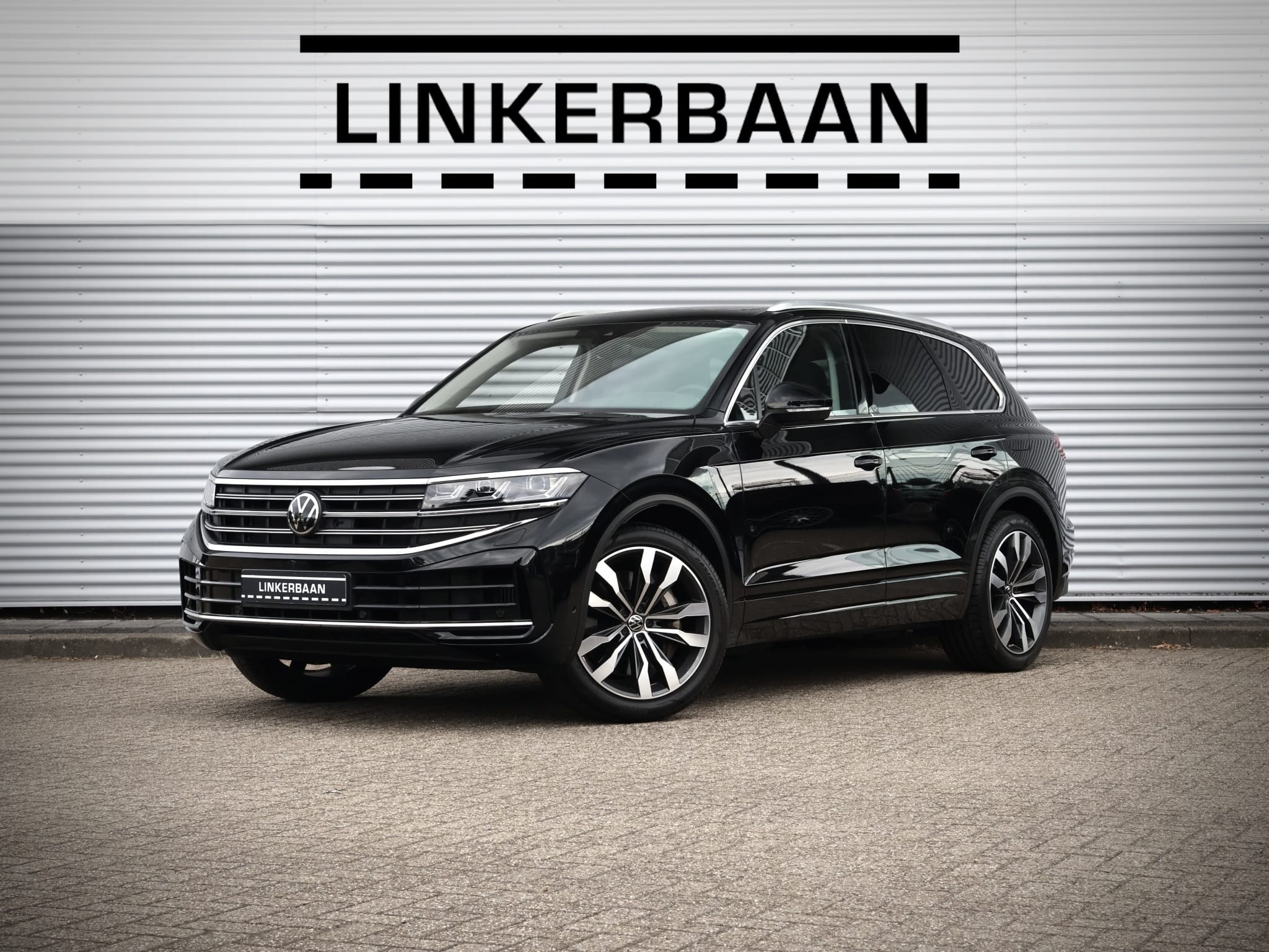 Volkswagen Touareg — foto 1