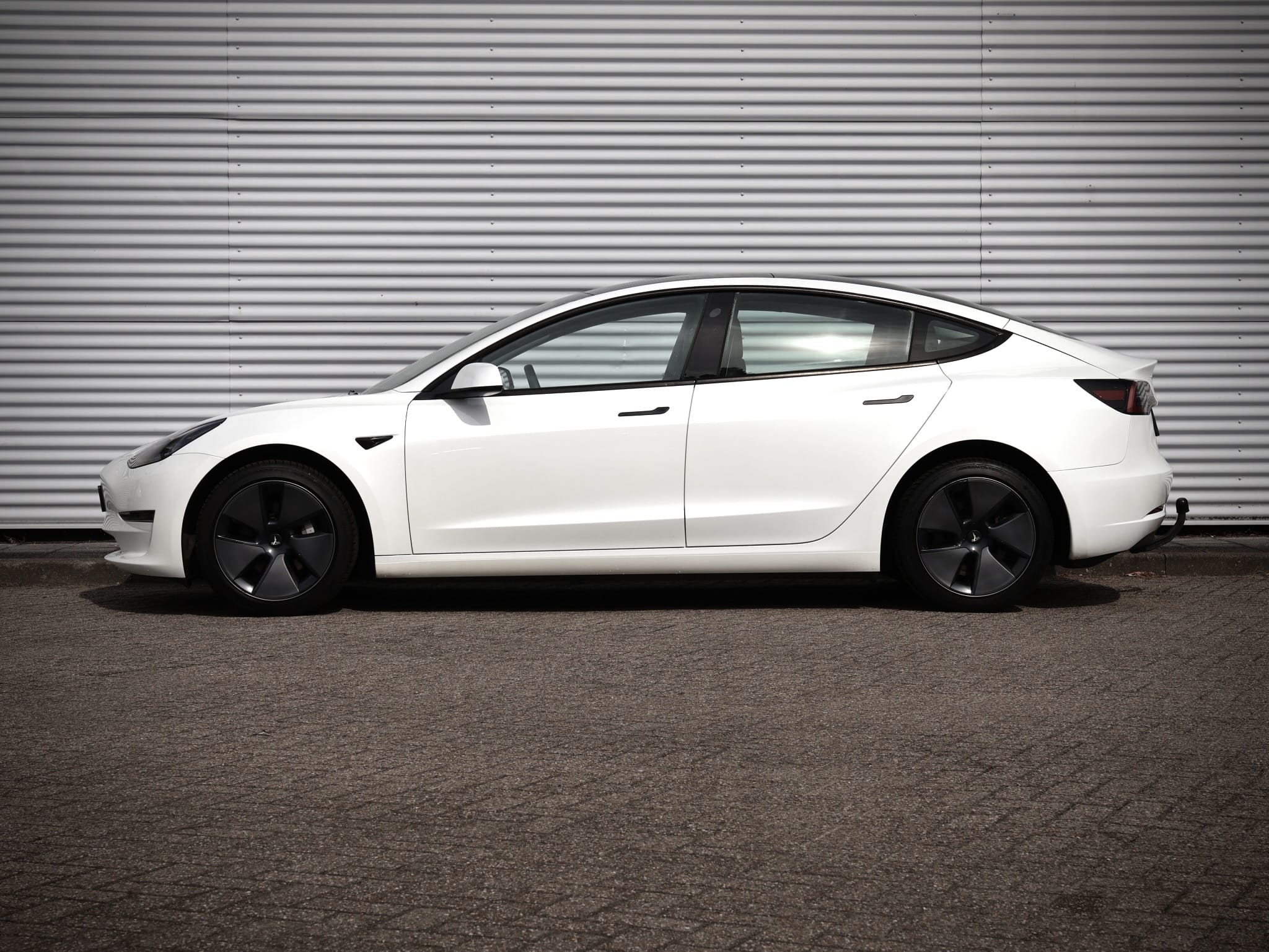 Tesla Model 3 — foto 10