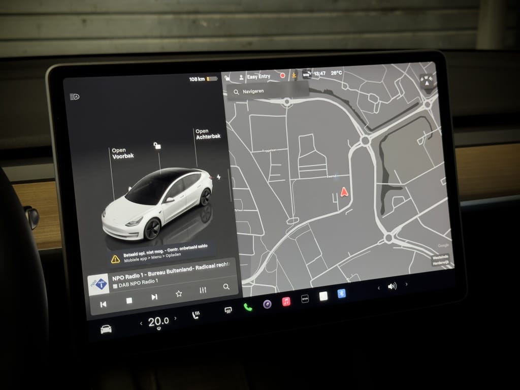 Tesla Model 3 — foto 18