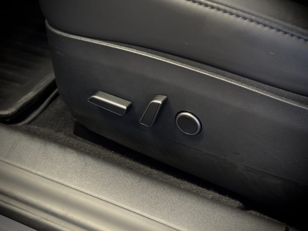 Tesla Model 3 — foto 28